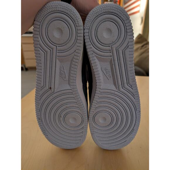 ♥️Women's 10 Nike Tennis Shoes - Picture 5 of 5